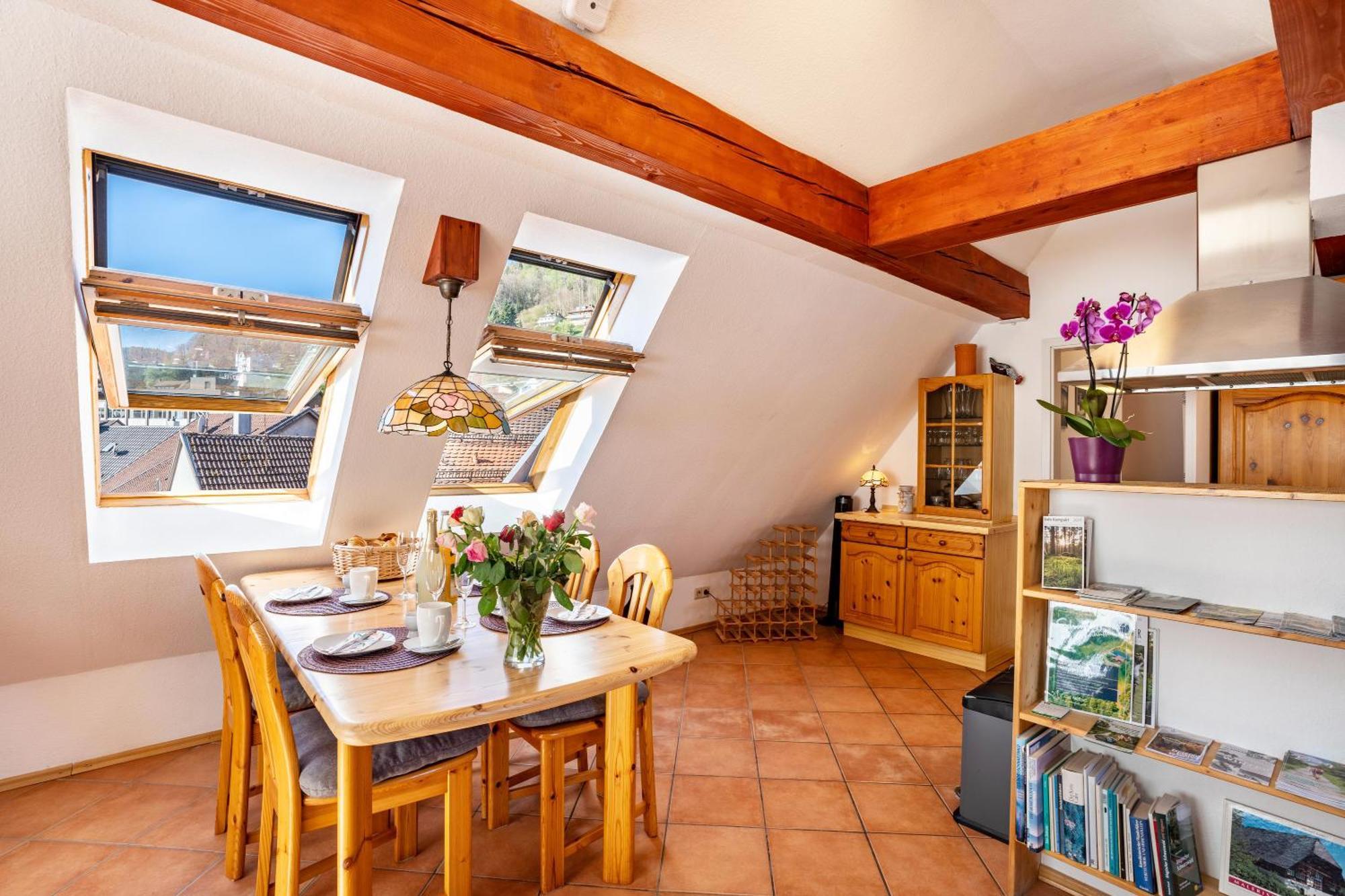 Schwarzwaldnest Appartement Bad Wildbad Buitenkant foto